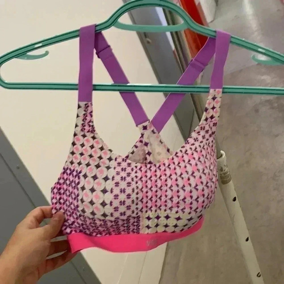 VS  sports bra - Picture 1 of 4